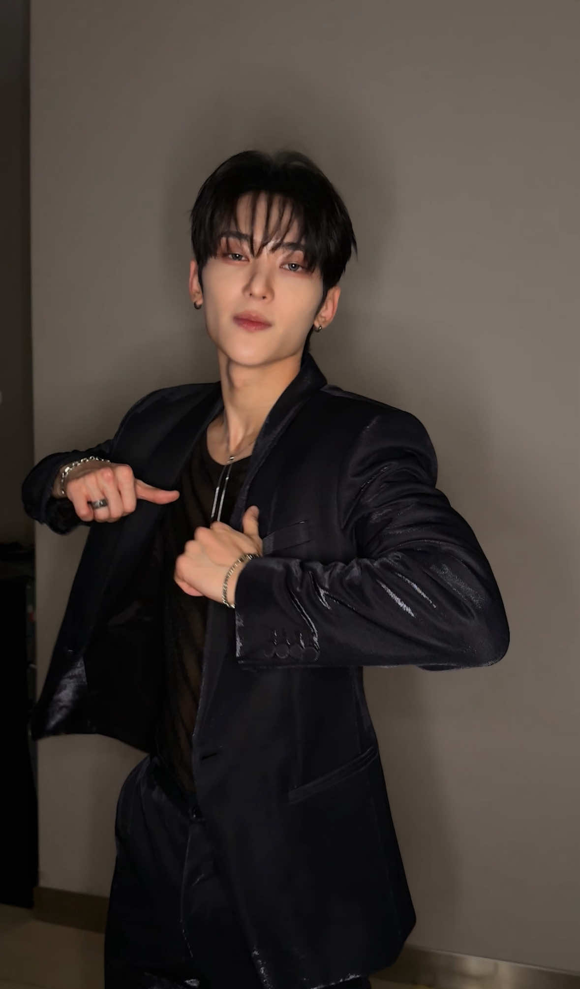 @NOWZ·나우즈