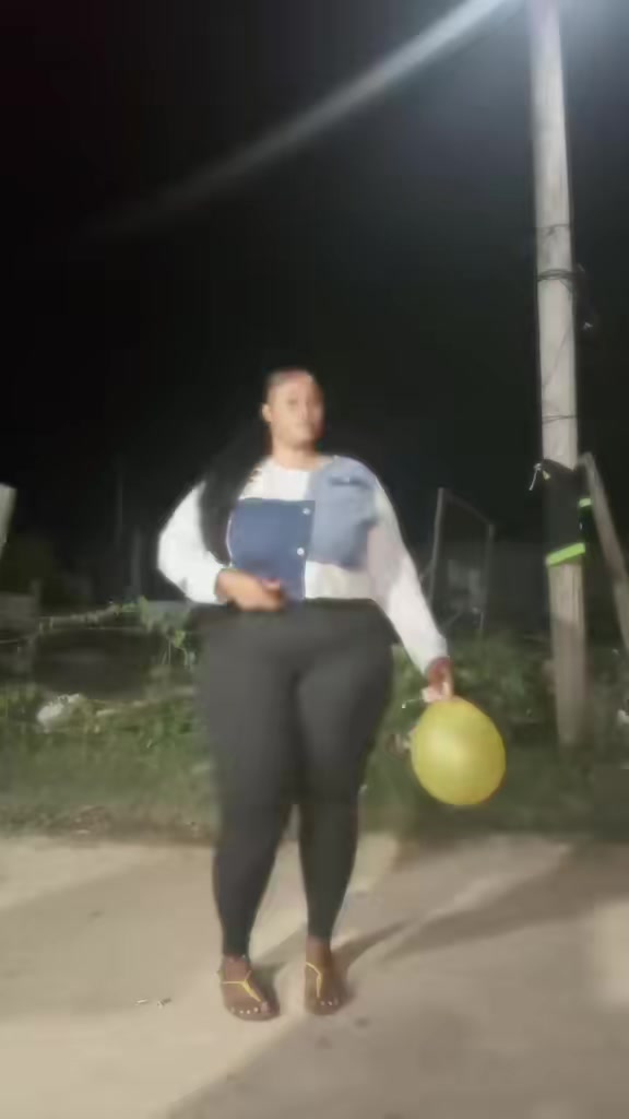 @Bigbattychrissy