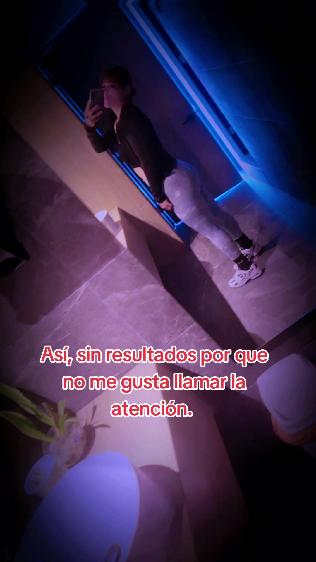 @Nahí Cdza