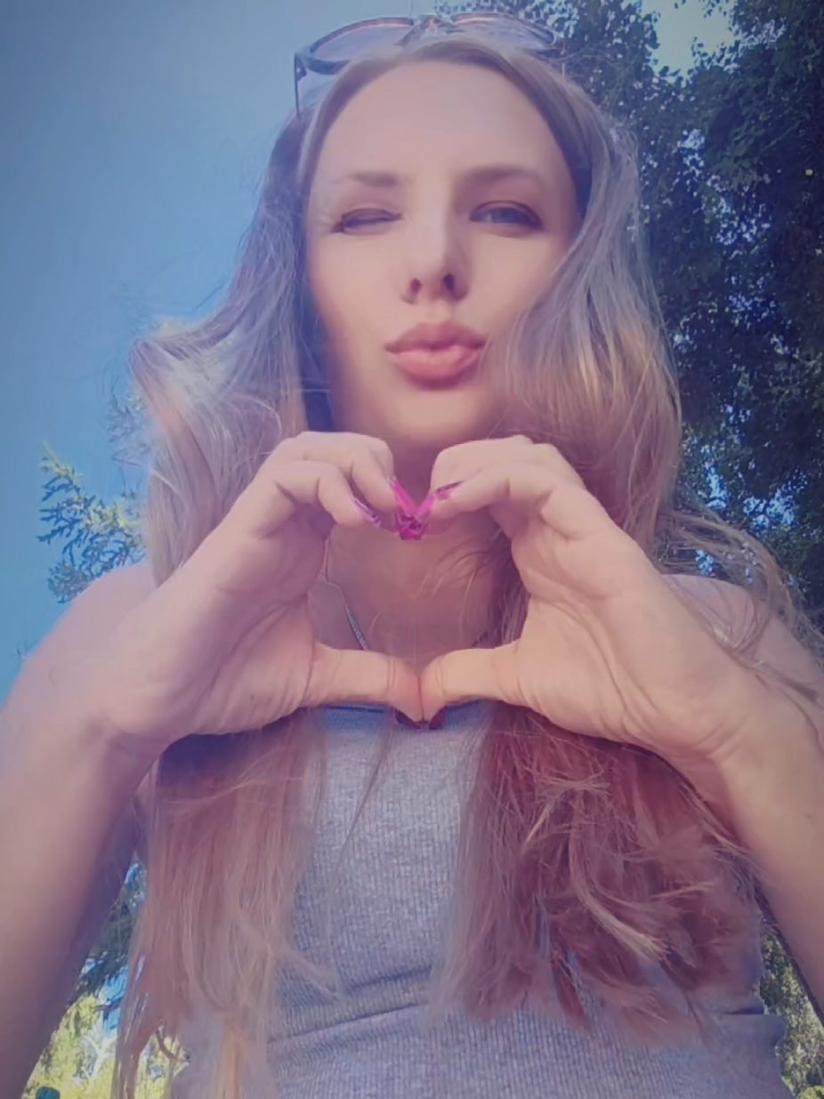 @S&hearts;W&hearts;E&hearts;E&hearts;T&hearts; B&hearts;L&hearts;O&hearts;N&hearts;D&hearts;E