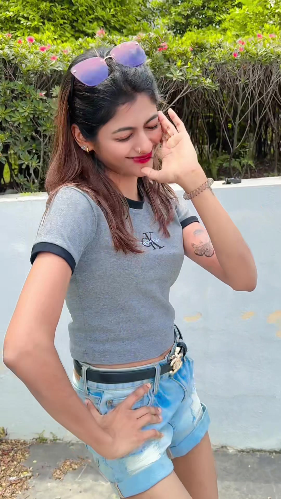 @𝐉 𝐇 𝐎 𝐓 𝐇 𝐈 👀