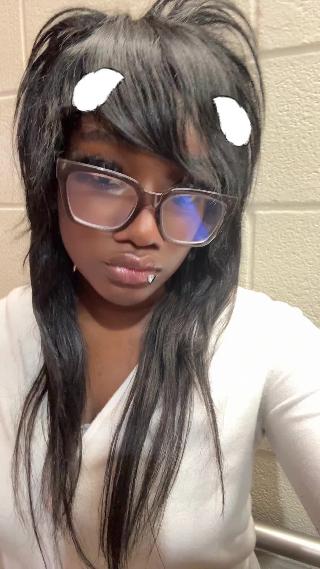 @j.aanu.ary