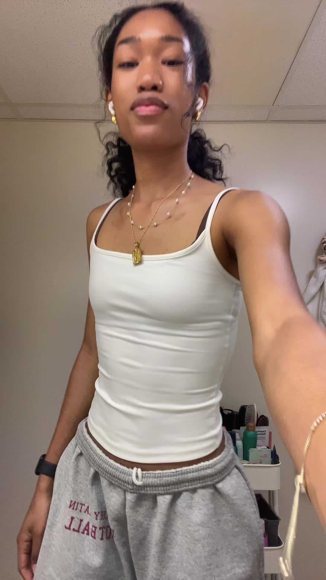 @suelynshitposts