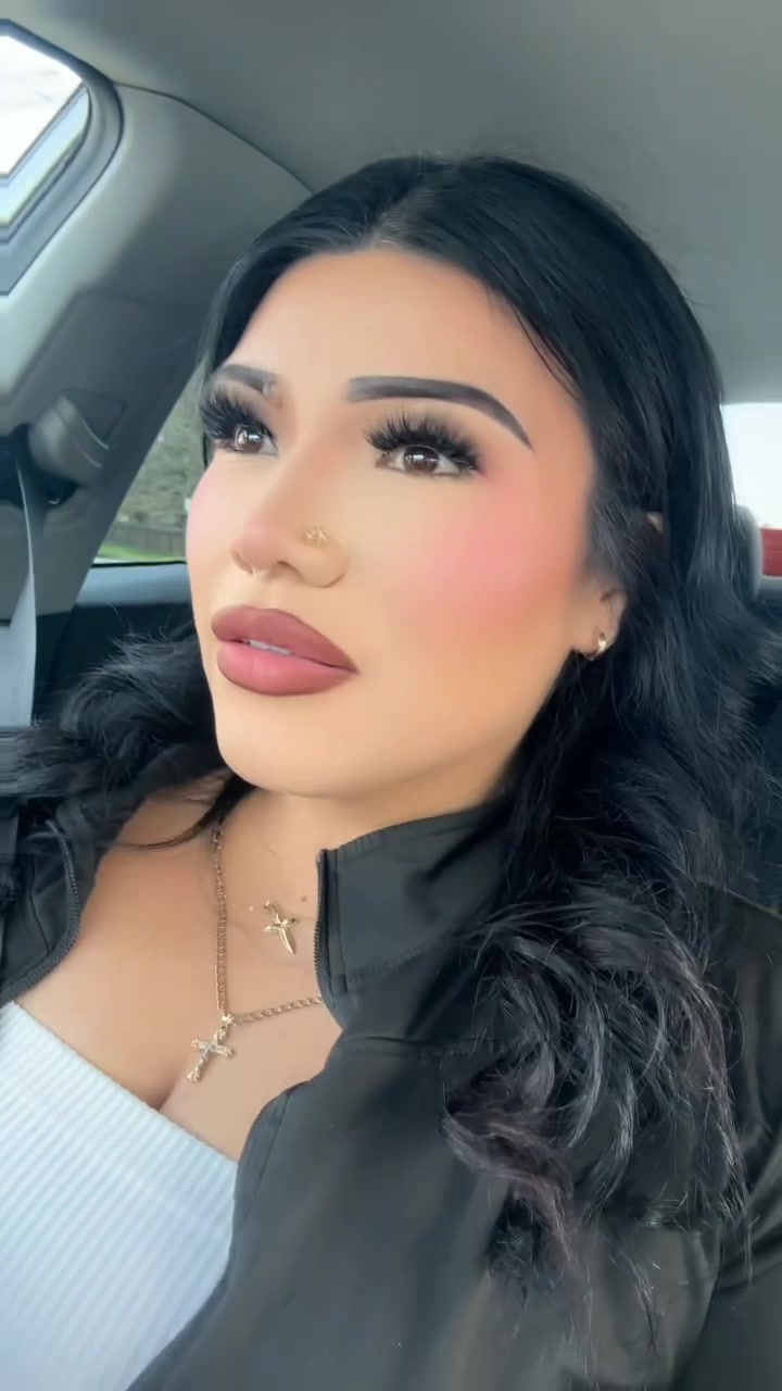 @lauraxmore
