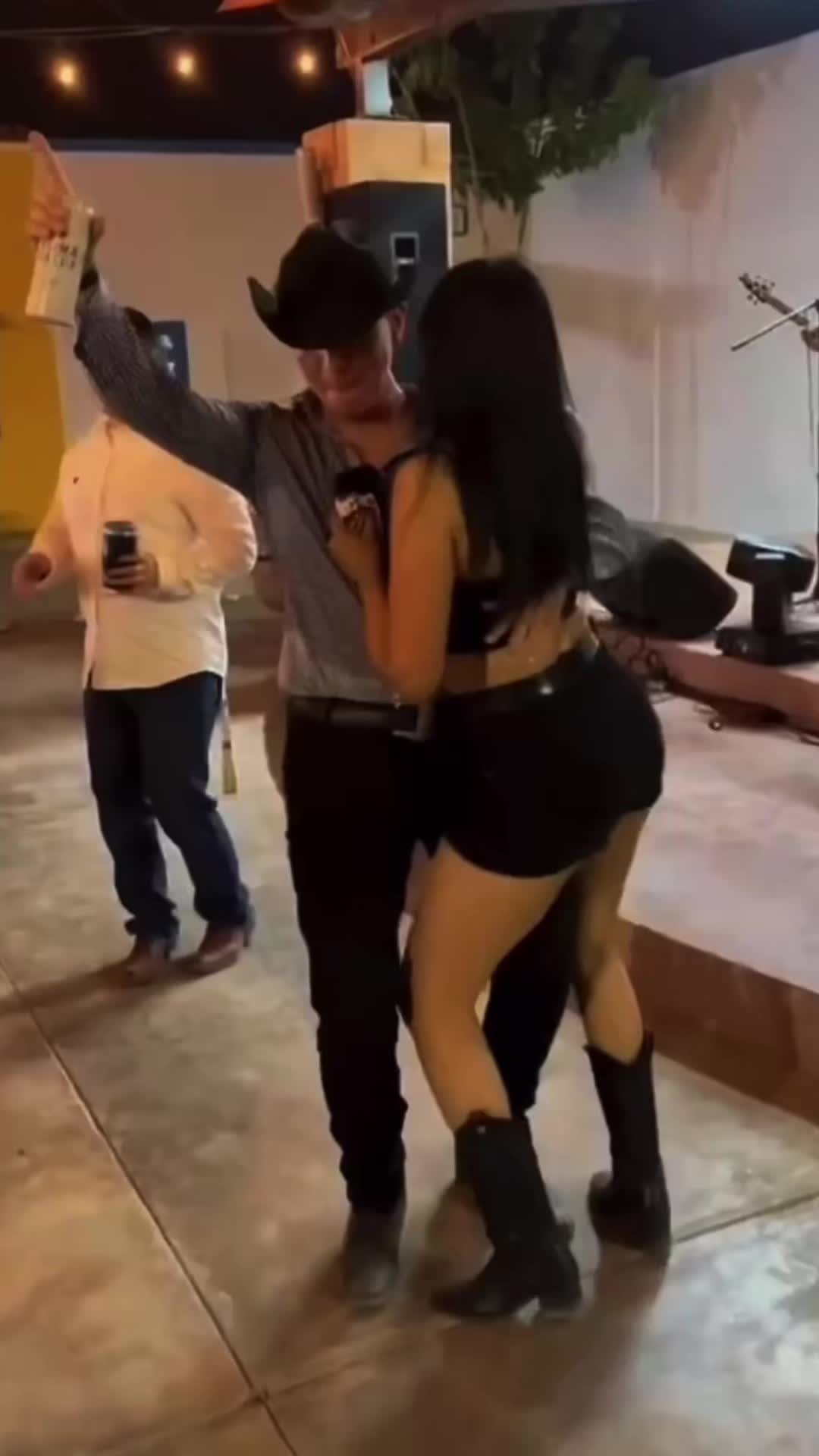 @Baileando