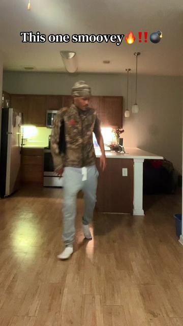@WhoDis