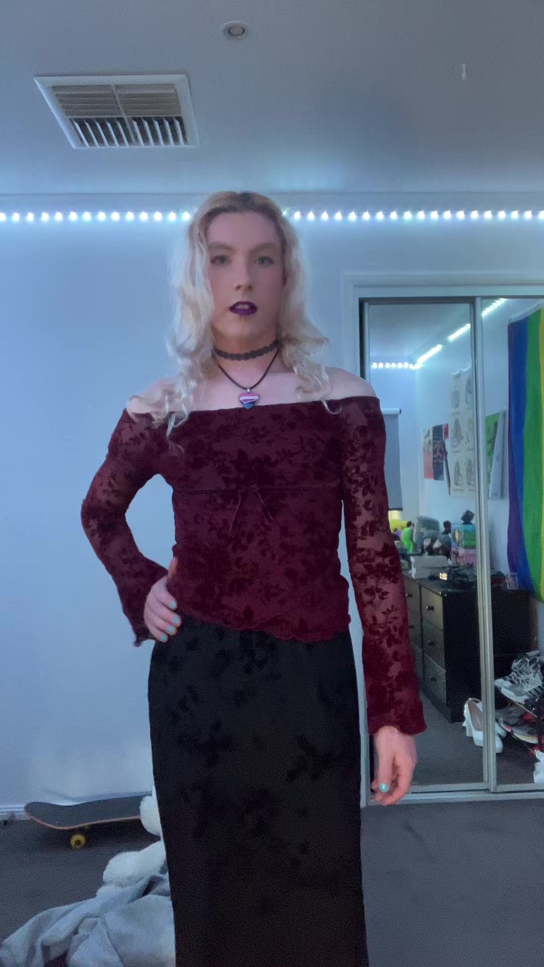 @Foxy_femboy