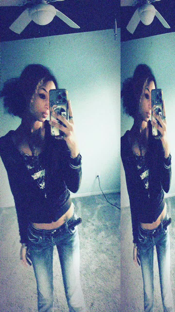 @lex 👩🏽&zwj;🎤
