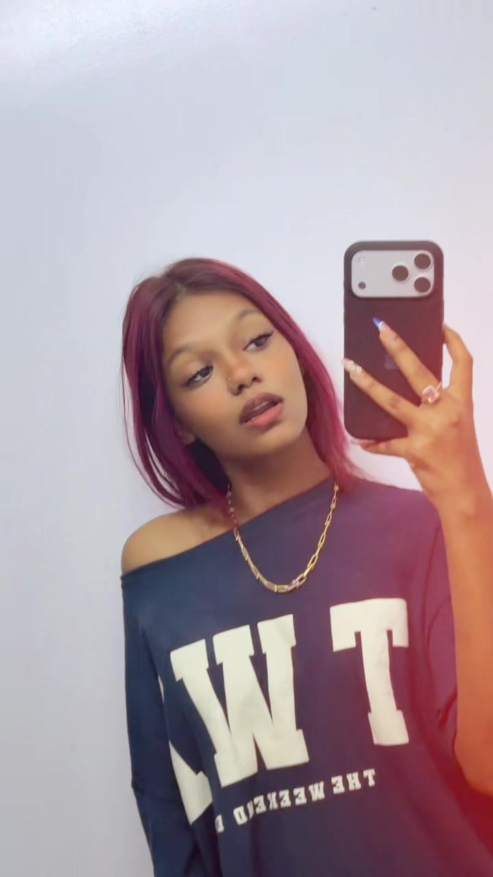 @Nadu🍒