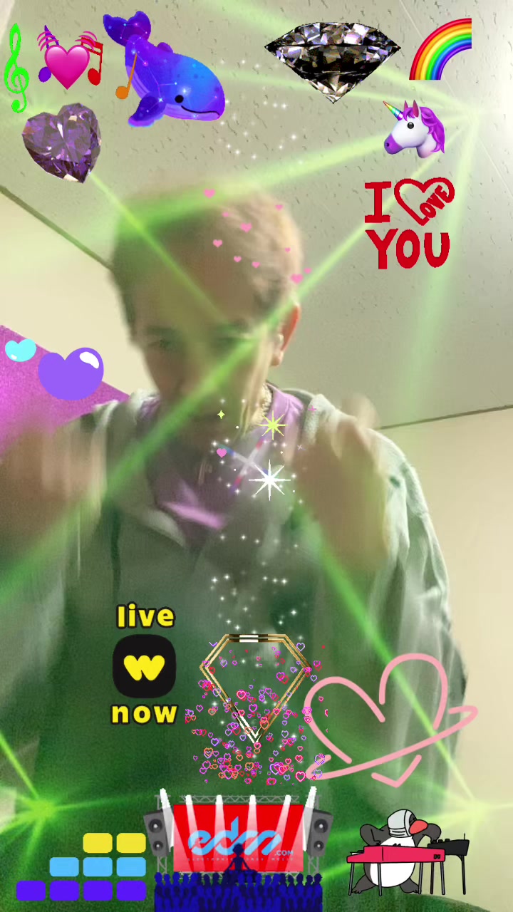 @💎Kouzou 🌈🟣