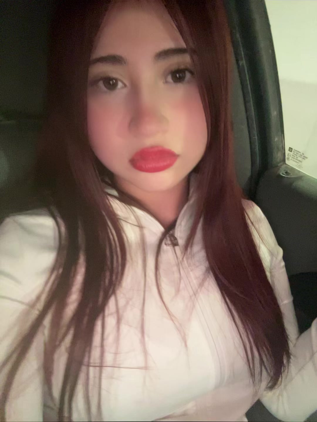 @Auraa