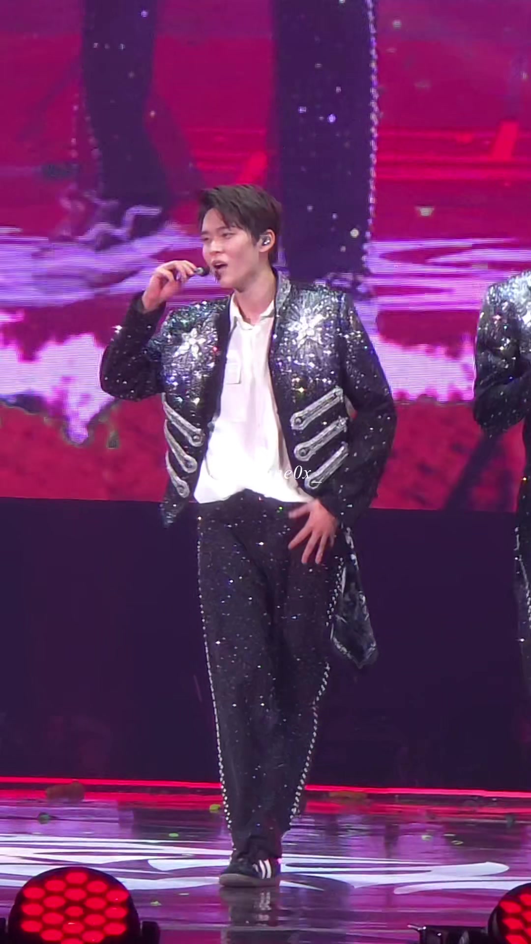 @❤︎