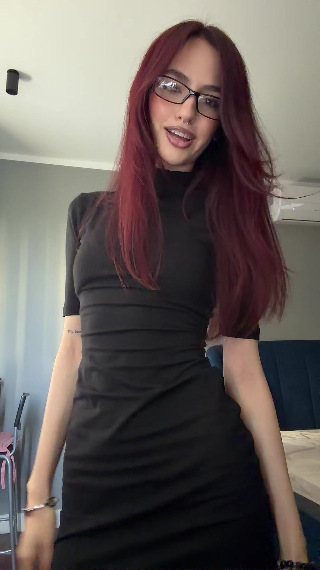@vi