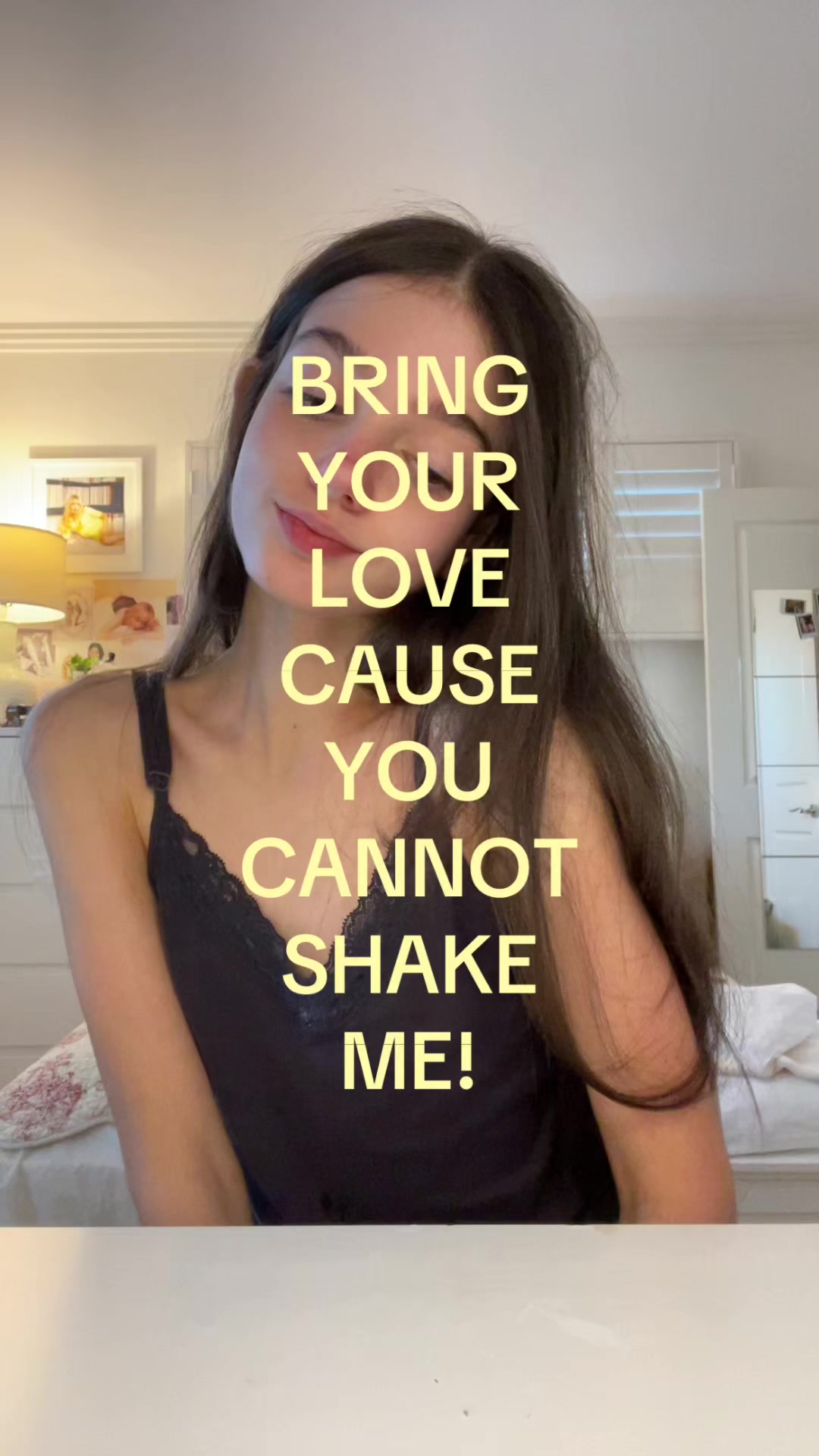 @Chlo ᥫ᭡