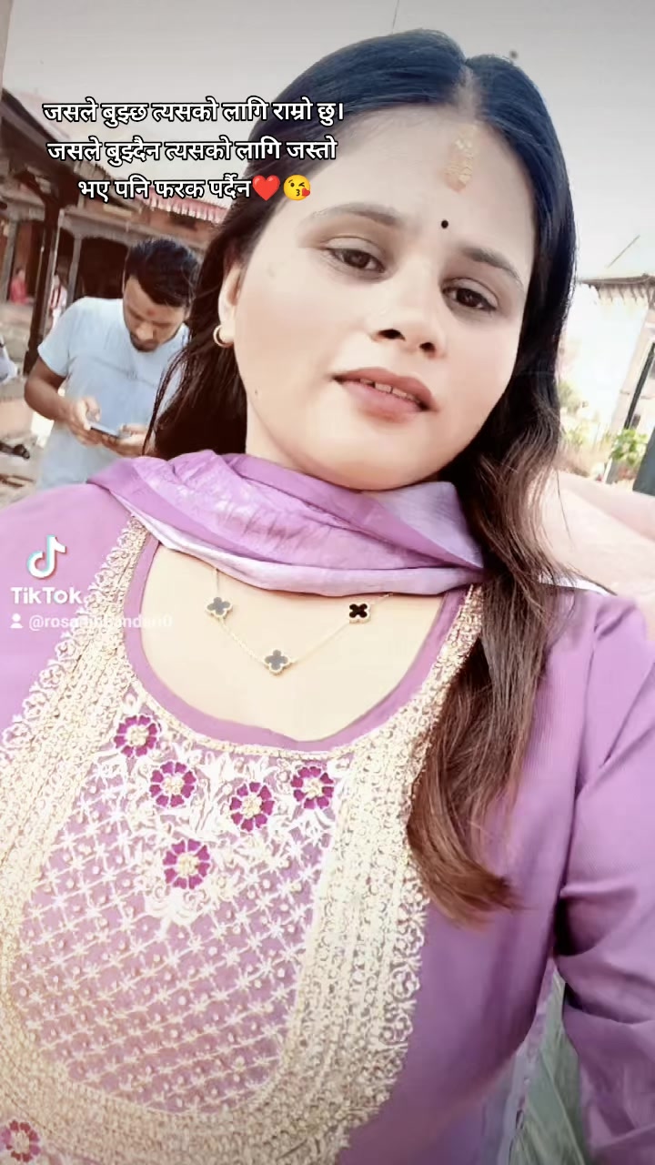 @रोस्नी भण्डारी🧿