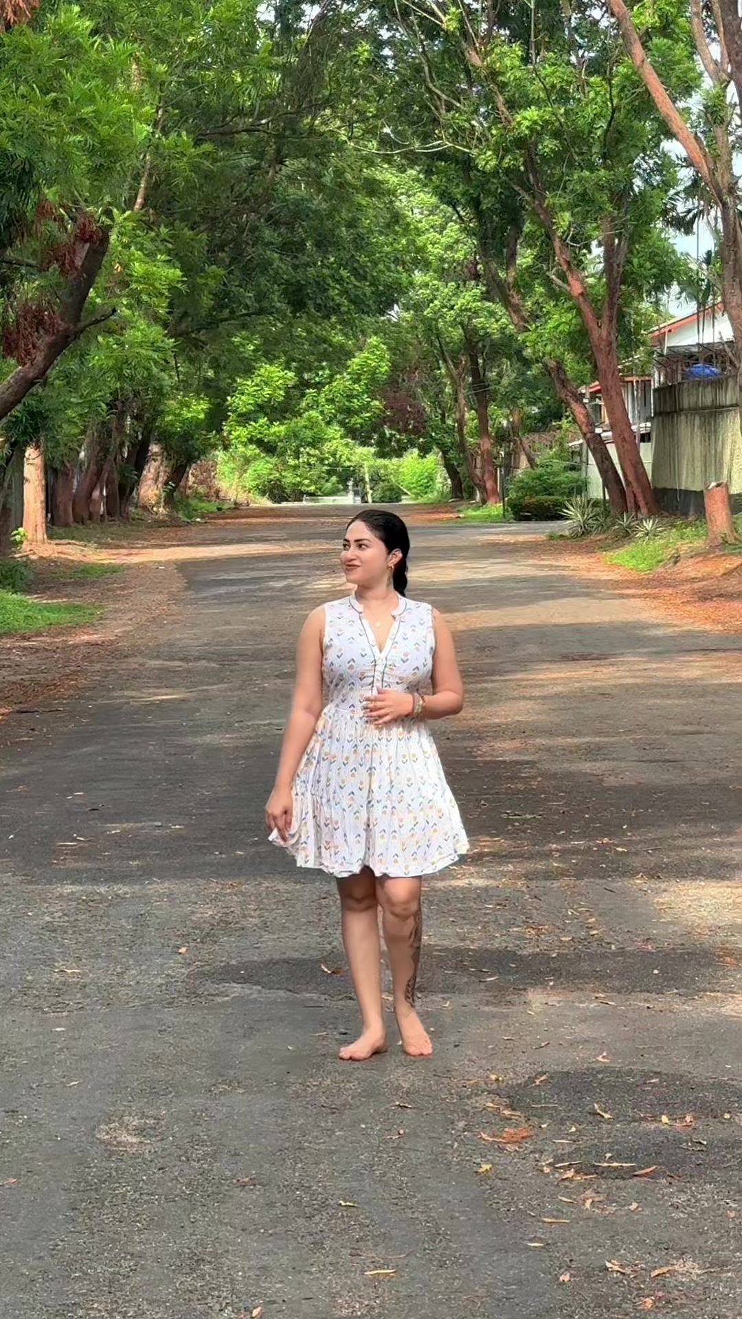 @M E E R A 🌸♌️🇱🇰