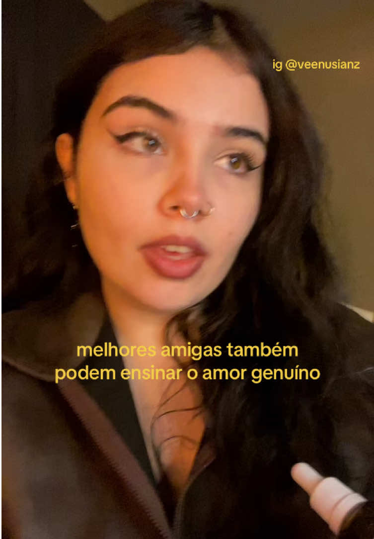 @vee ☥