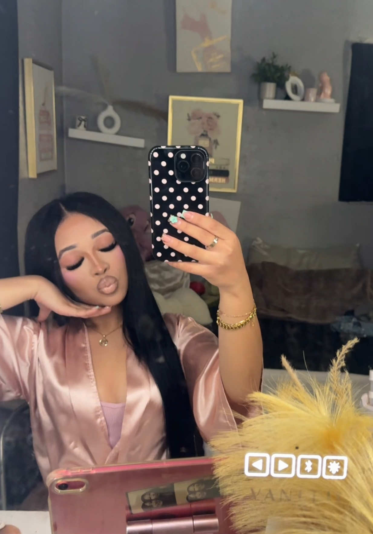 @𝐍 𝐀 𝐓 𝜗𝜚🩰🦢