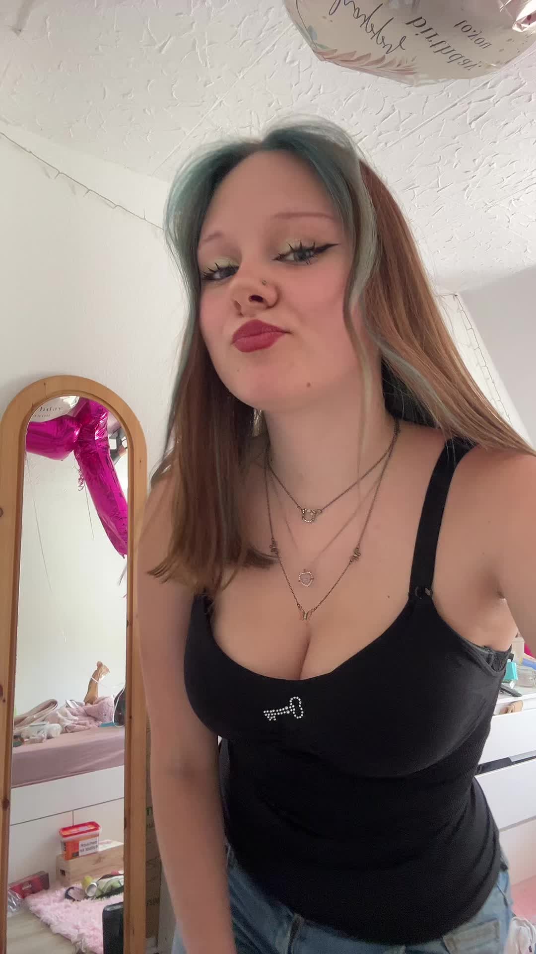 @𝐊 𝐈 𝐀 𝐑 𝐀 🦢