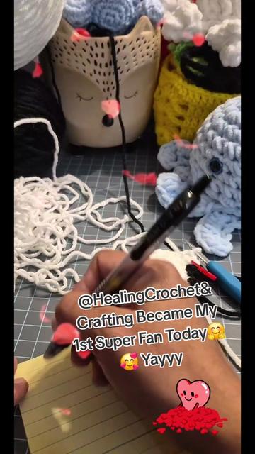 @Masked Crochet Queen 🧶🌶 🔪