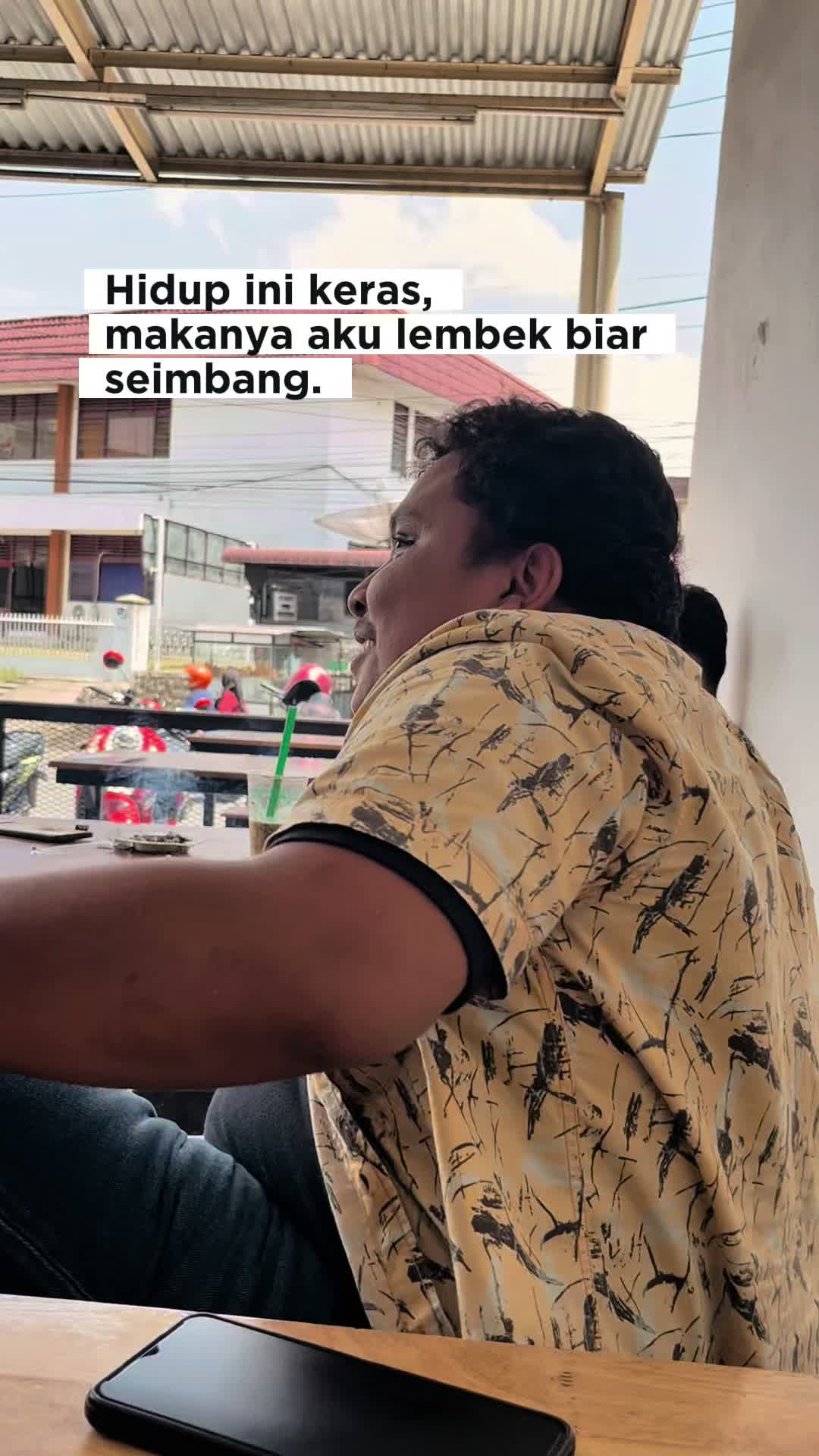 @Moraa