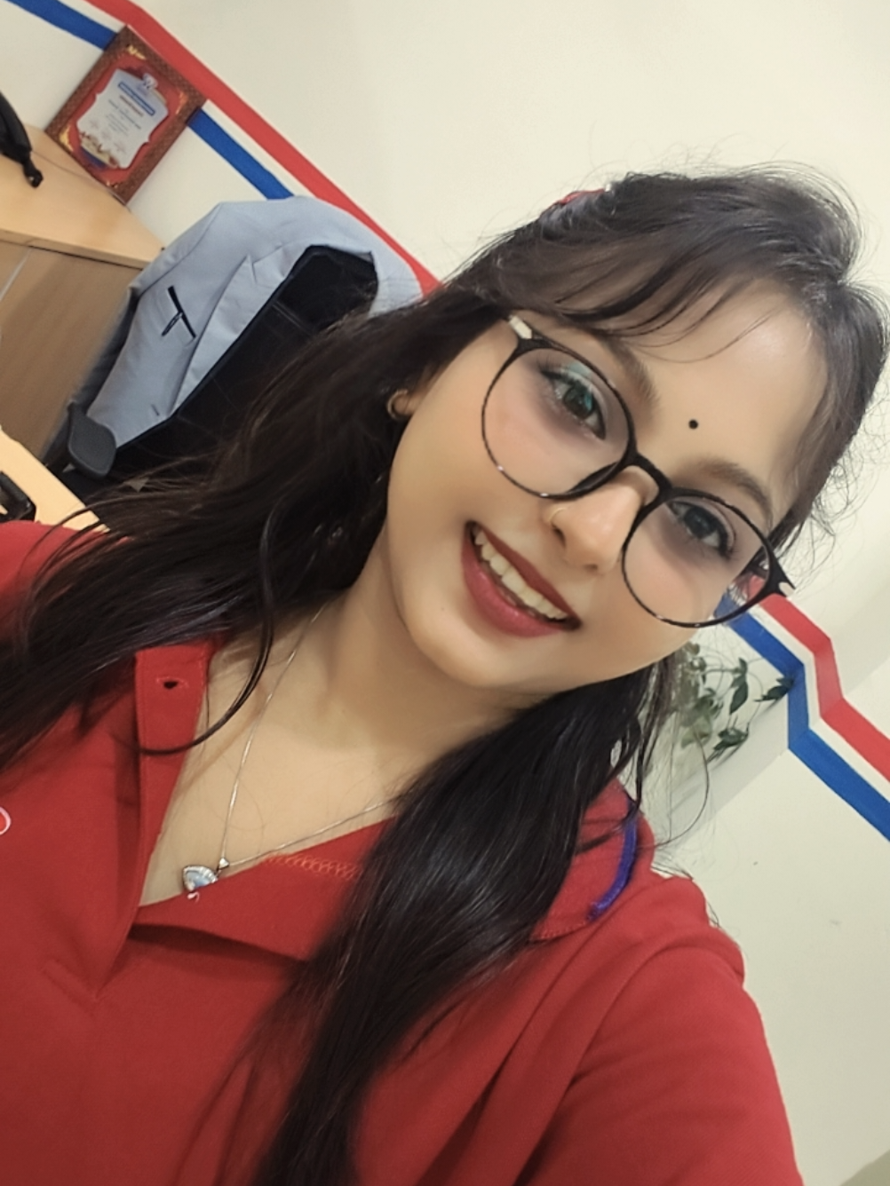 @𝐏𝐫𝐢𝐲𝐚𝐧𝐬𝐡𝐮 𝐒𝐍𝐋𝐈💫