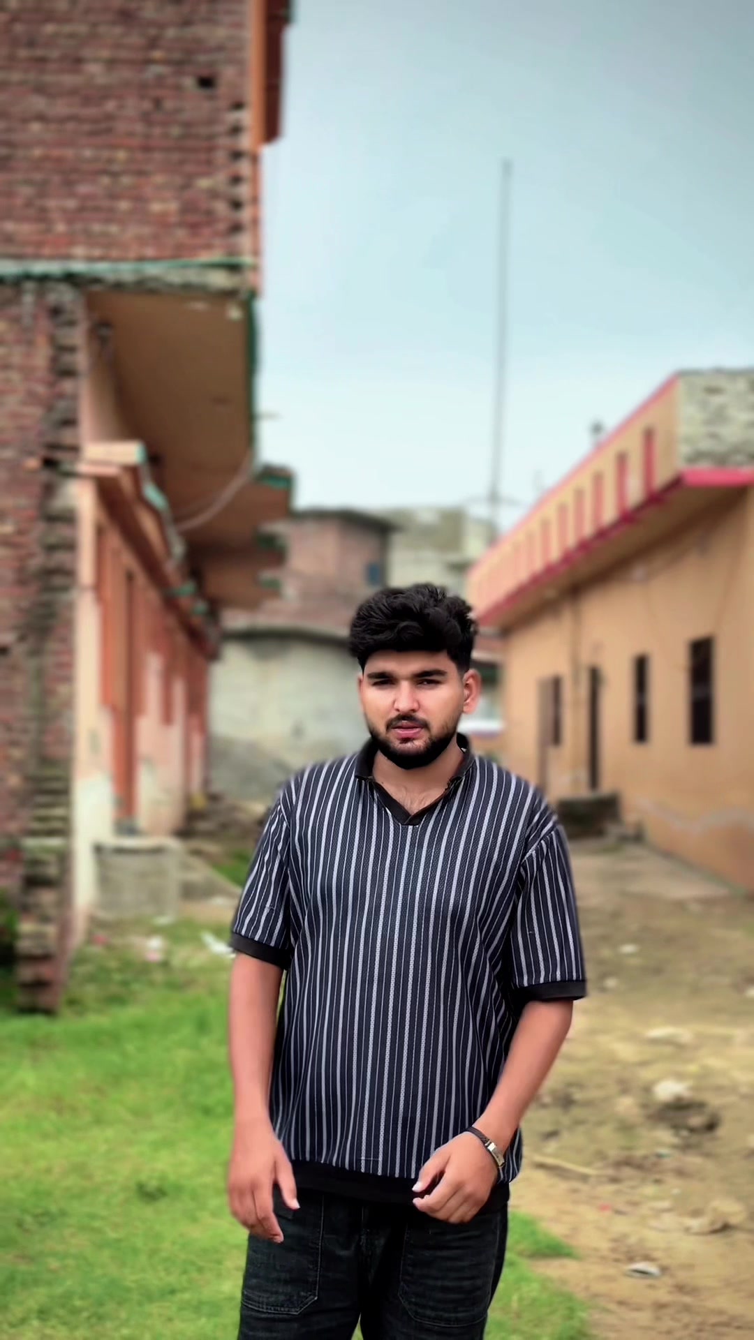 @ملک علی حمزہ اعوان 💸
