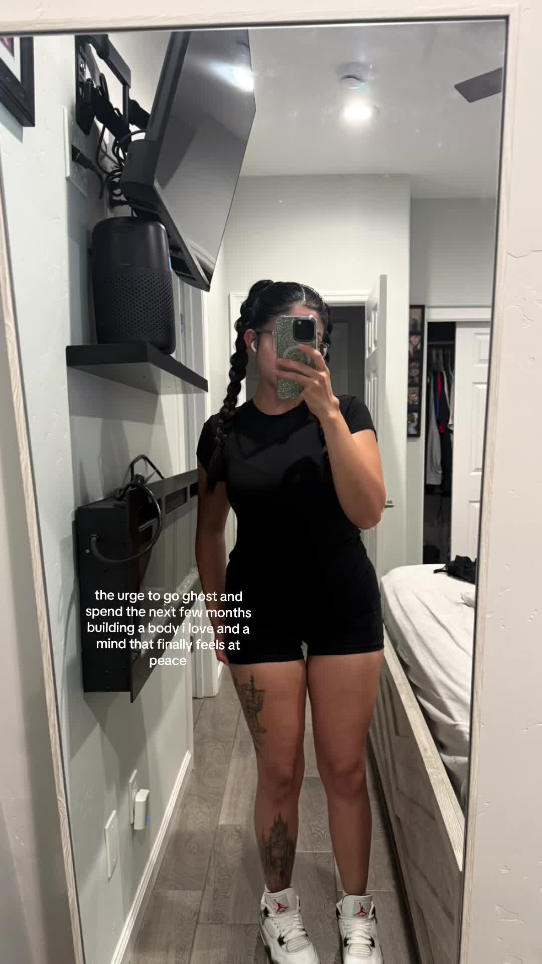 @️