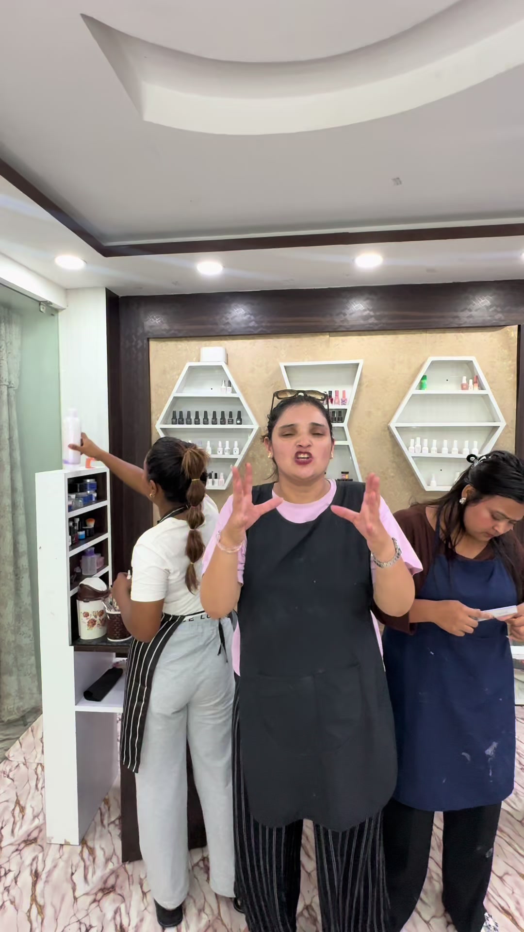 @Divya’s makeup studio