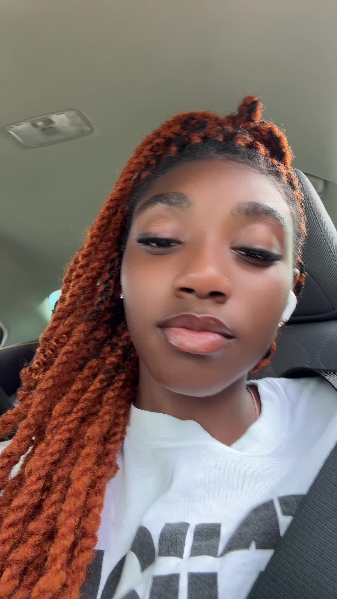 @lil_yani_17