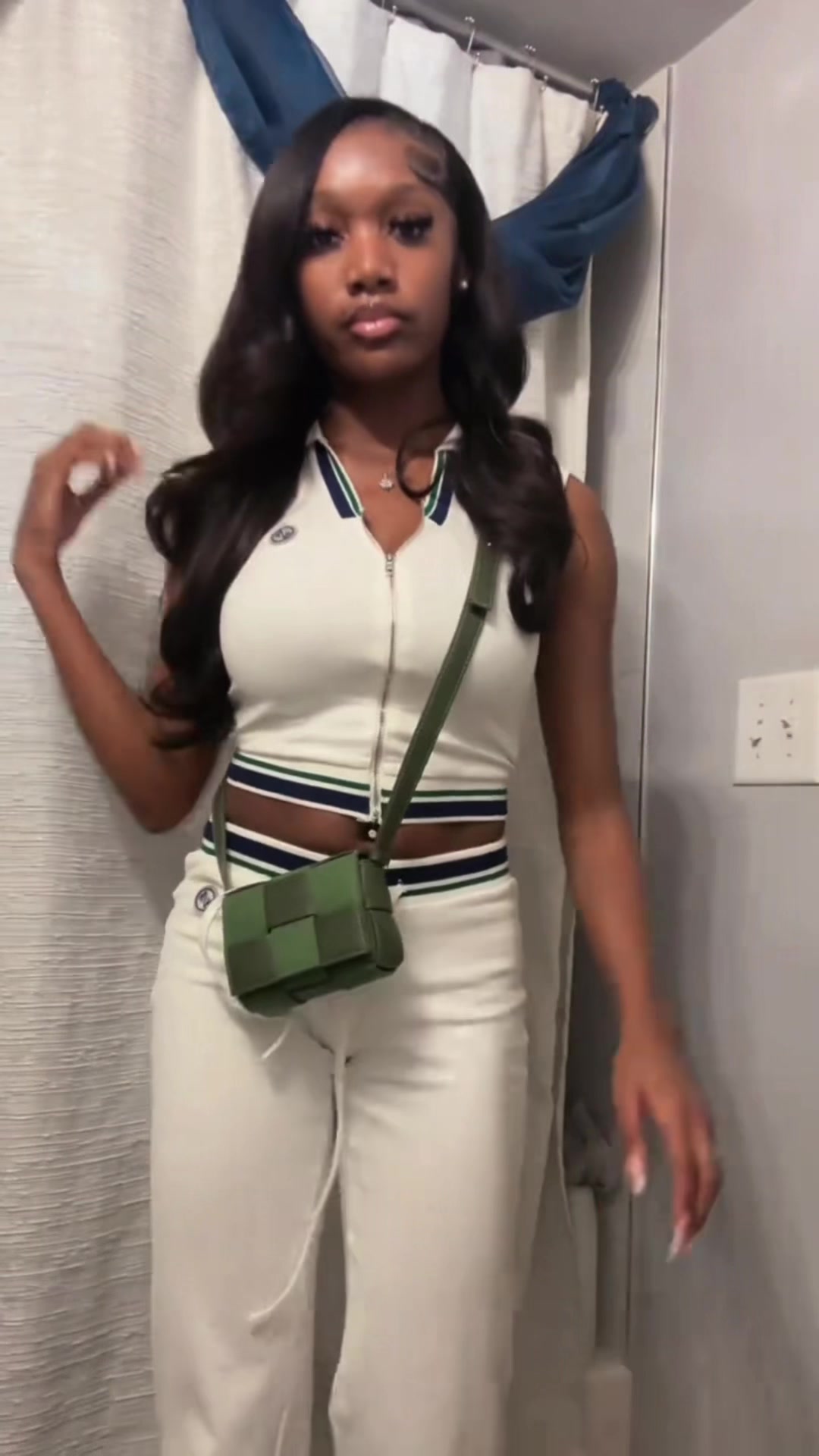 @jhurnee