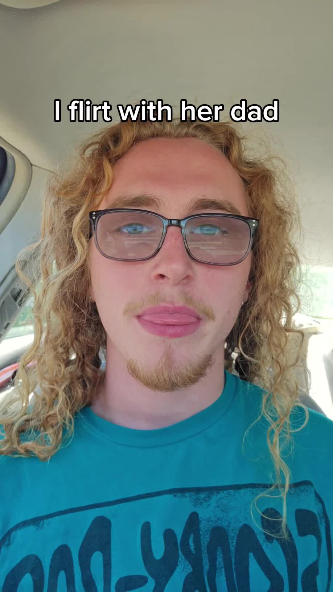 @GoldieGl0cks