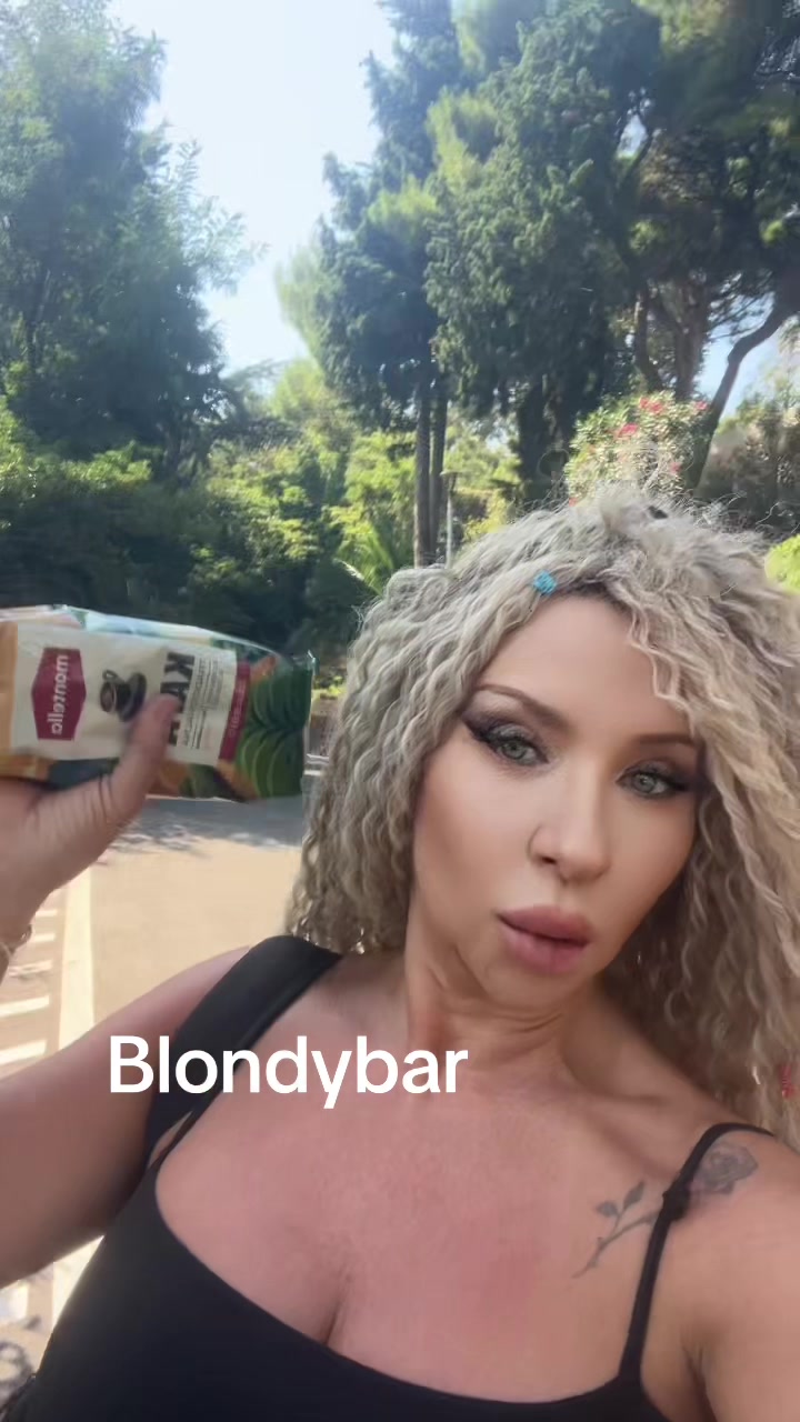 @blondimontenegro