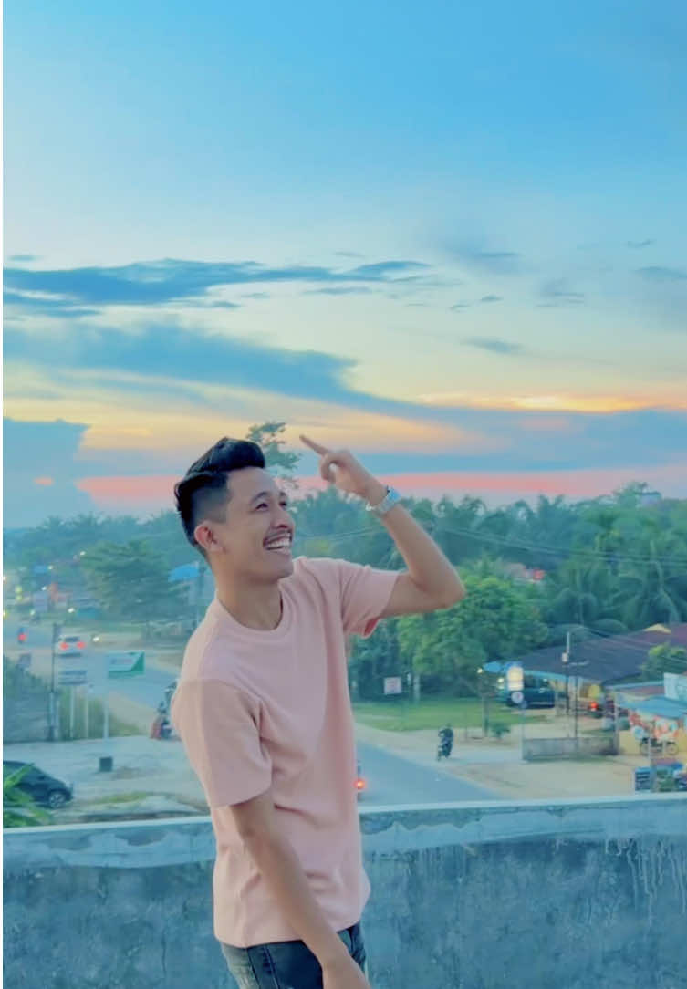 @𝗗𝗷 Nico Adhitya