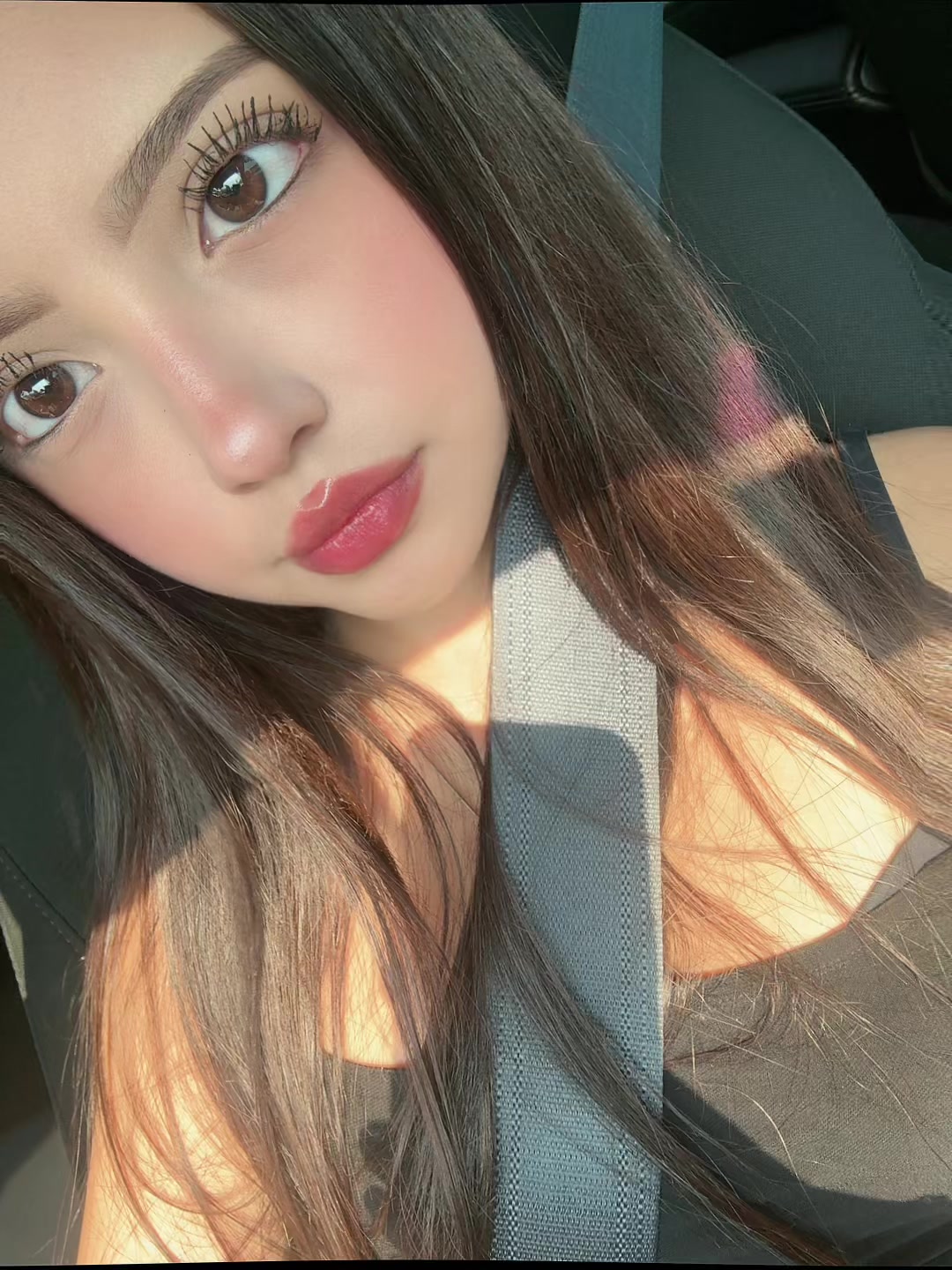 @𝒶𝓁𝒾 🍒