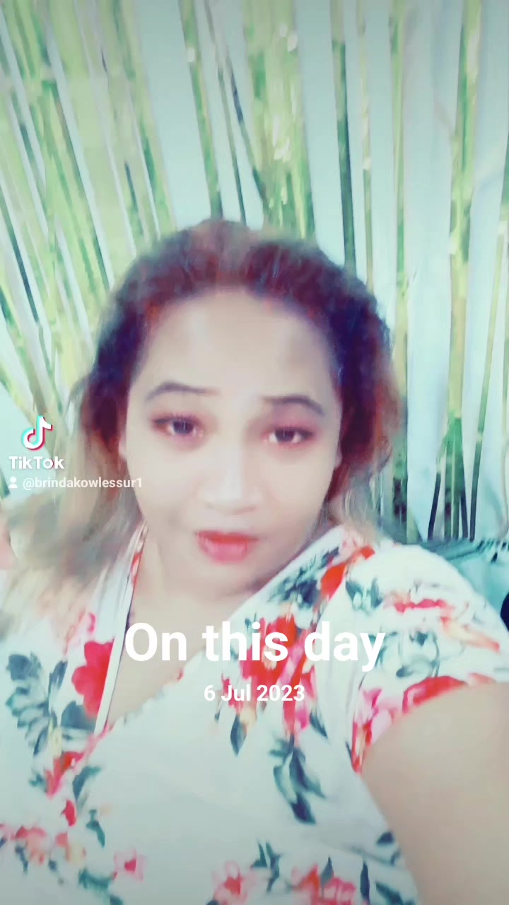 @Brinda_😗