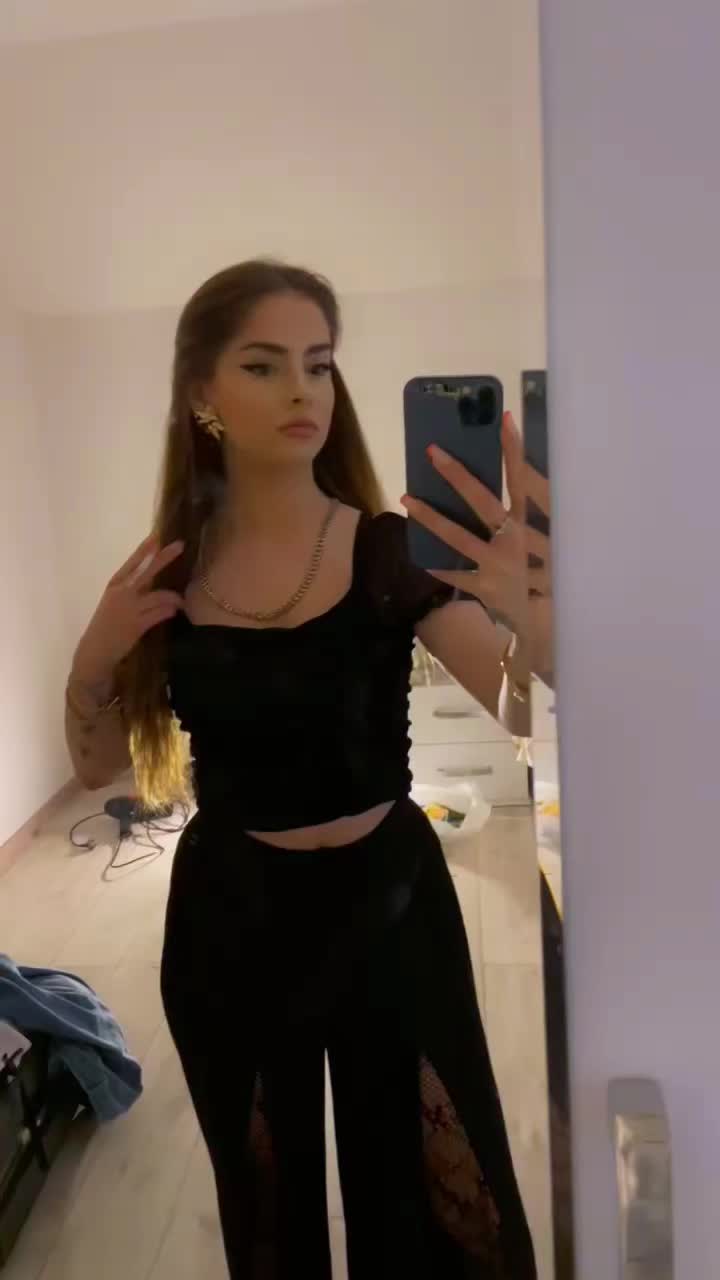 @Samanta Letaj👑