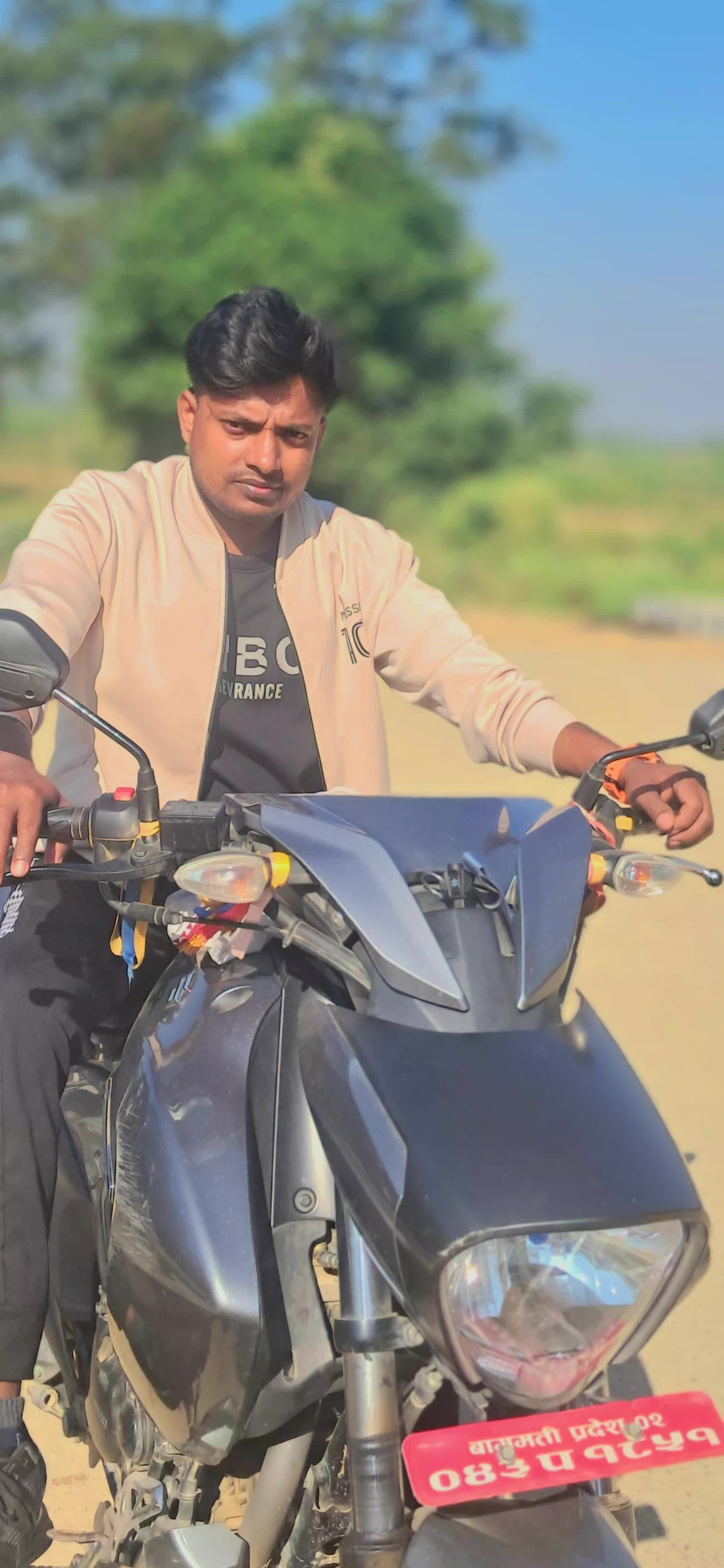 @🚩YADAV SAHAƁ 🥰🥰