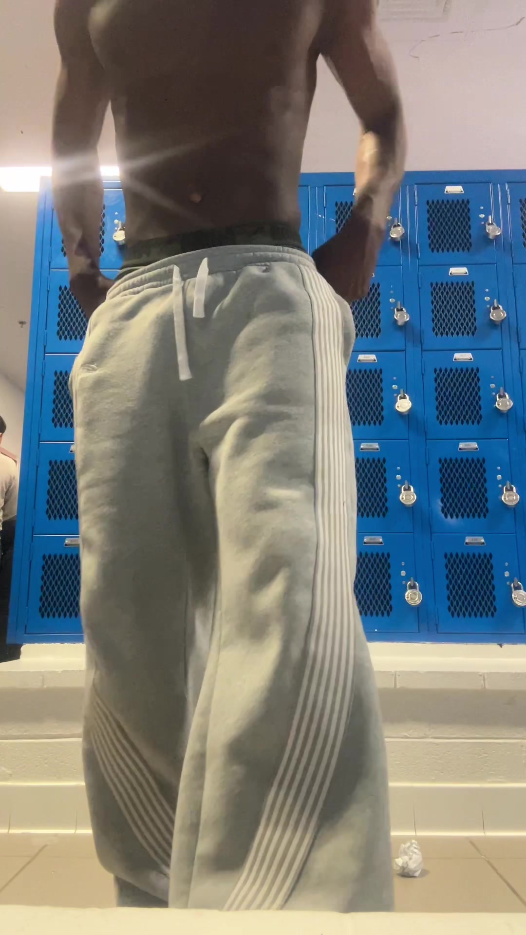 @💥