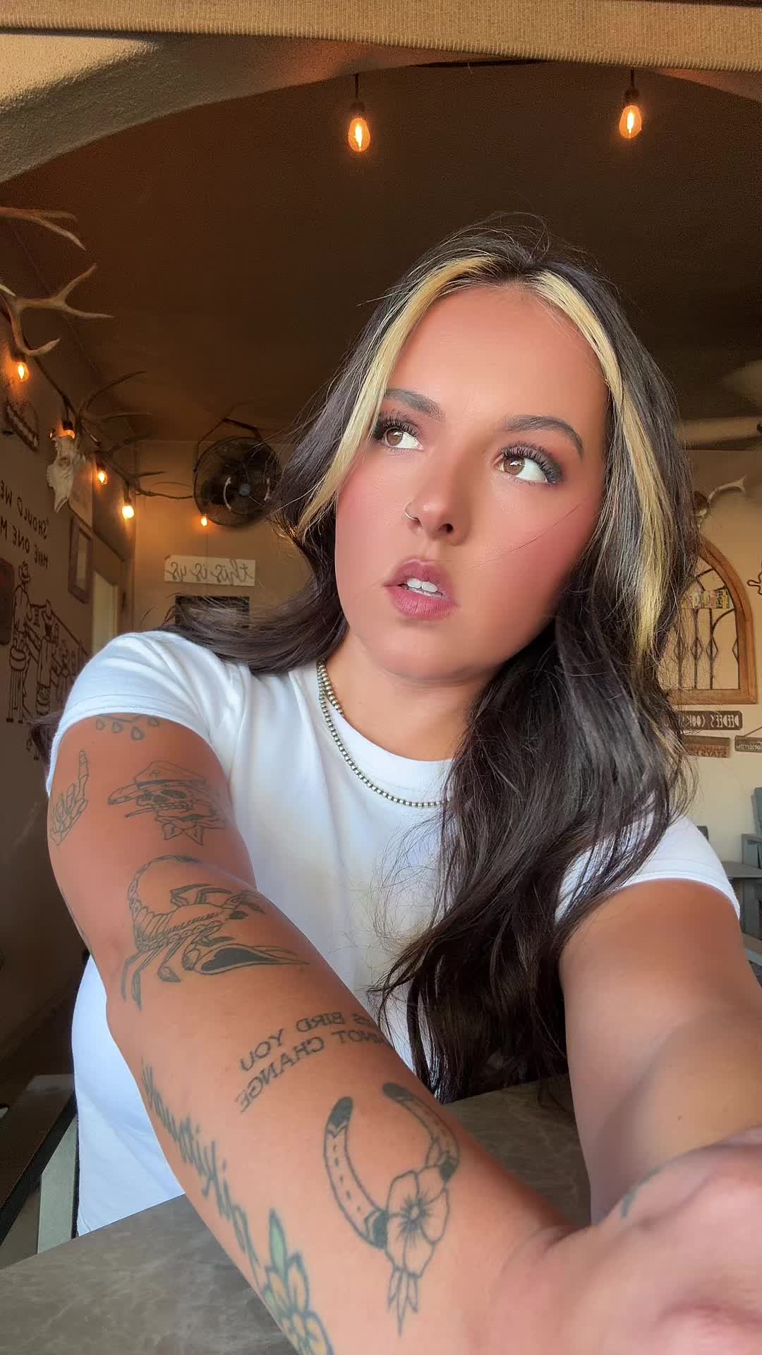 @pikivids_