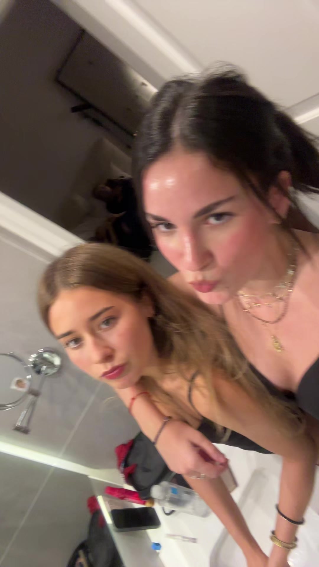 @carmelaaa