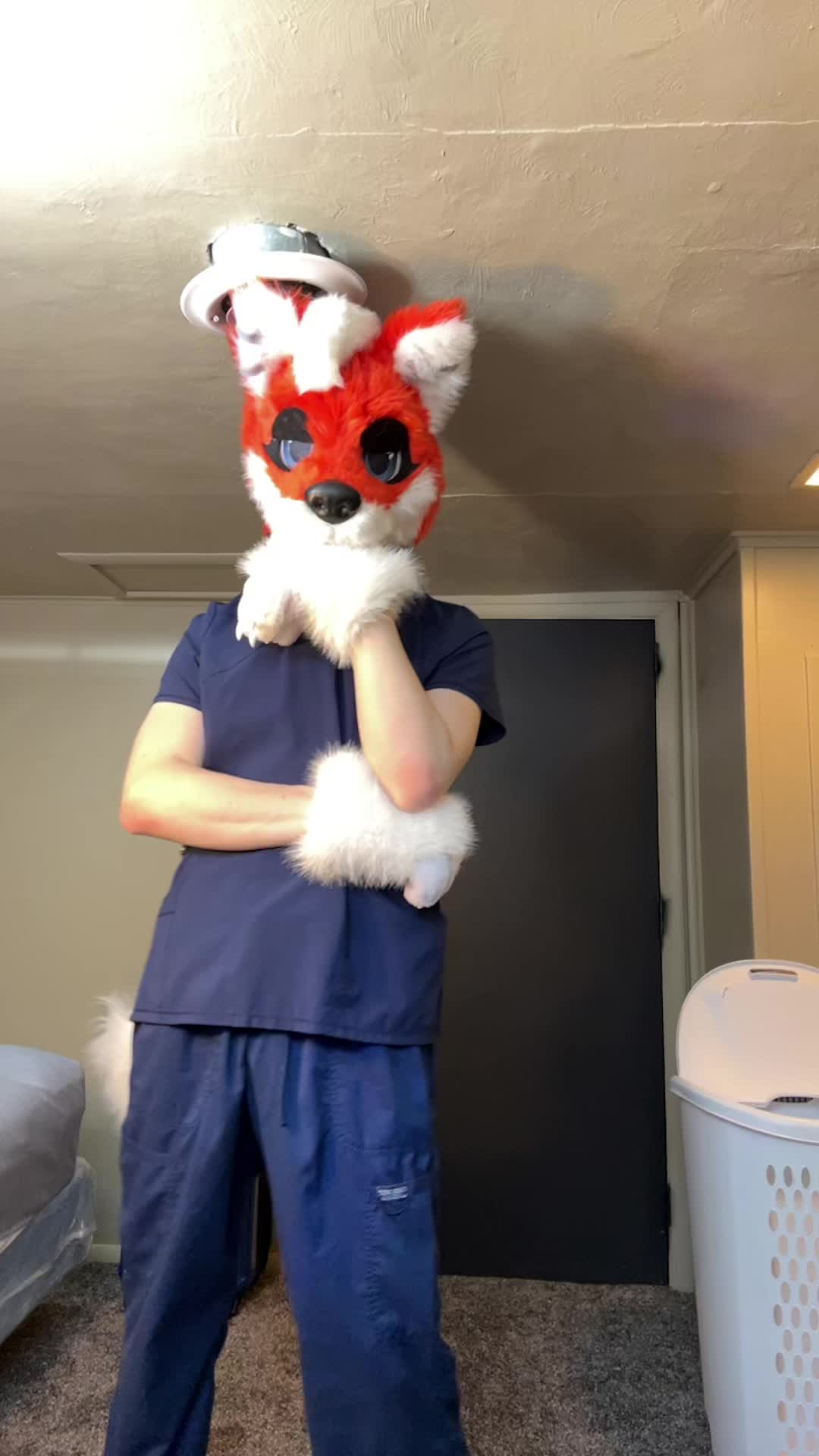 @GummiAlbion🦊🍜