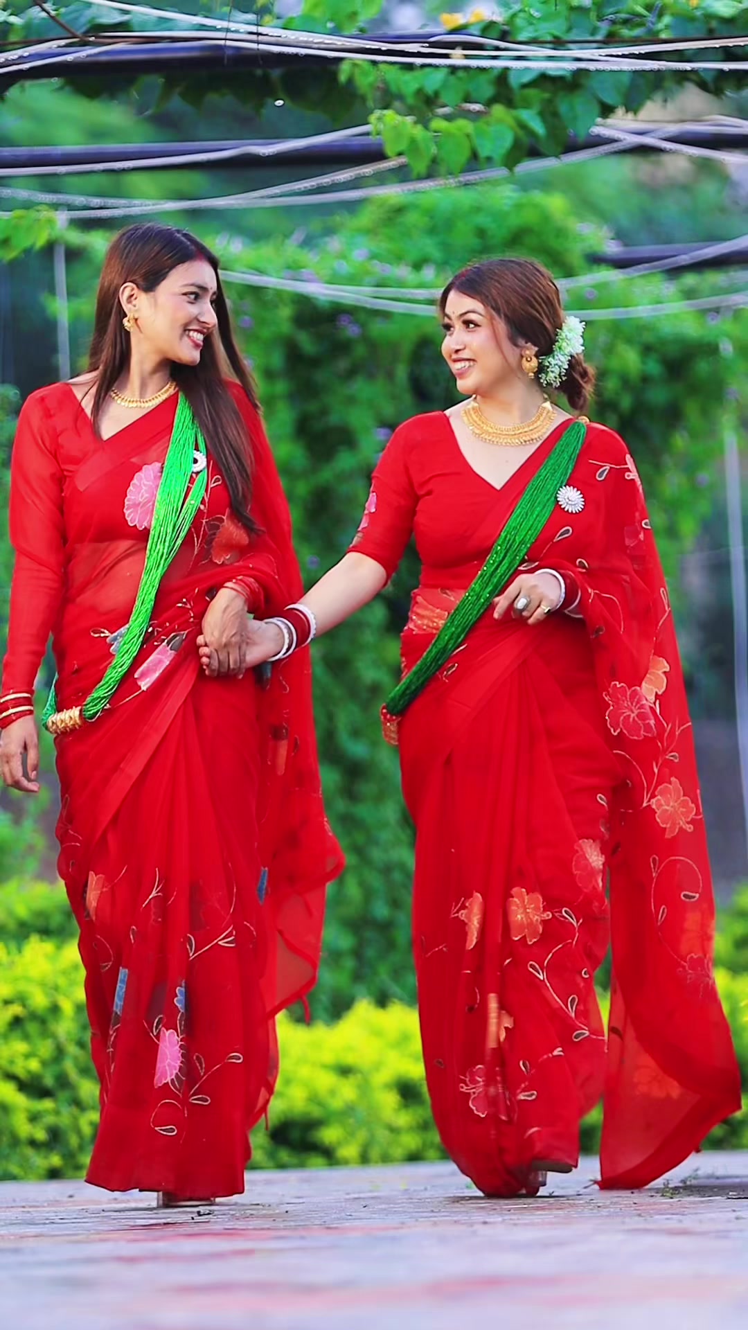 @Dee Ce Roopa