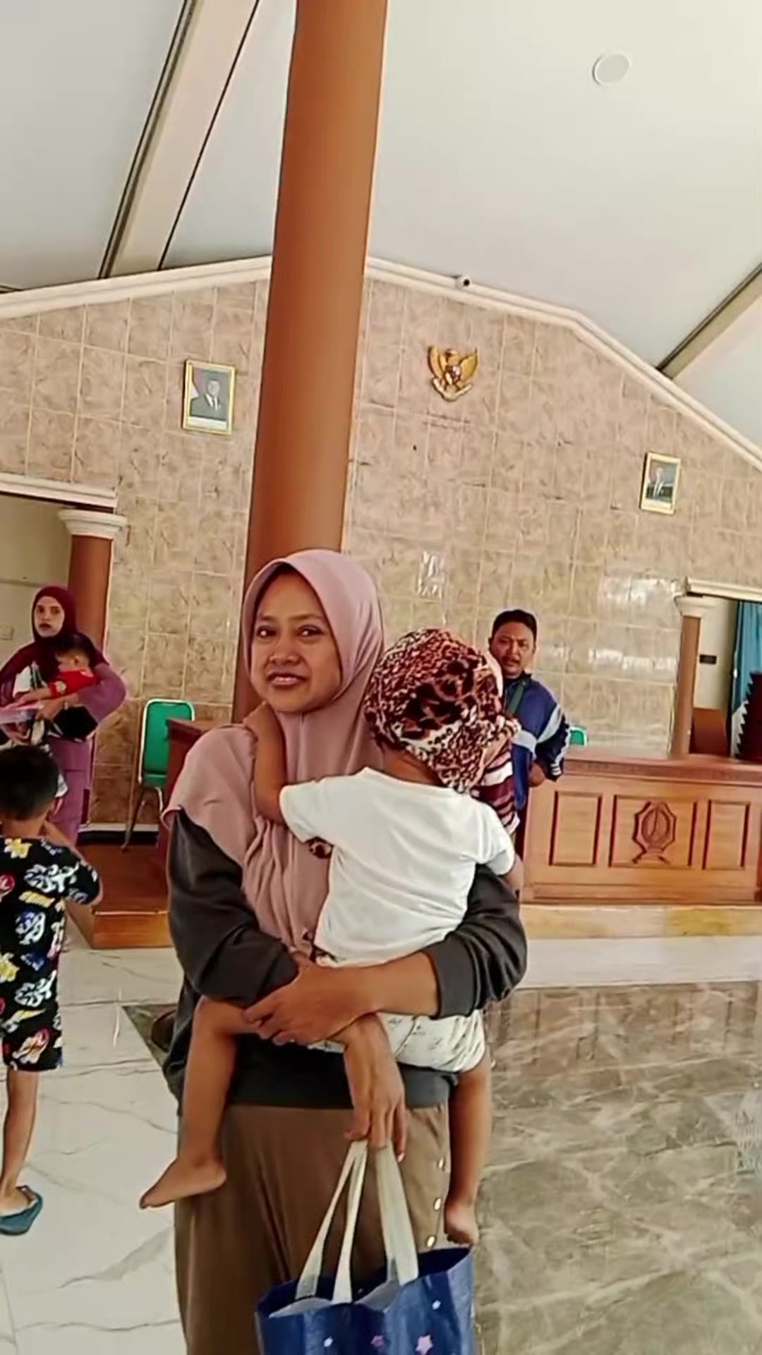 @mom's dira scs