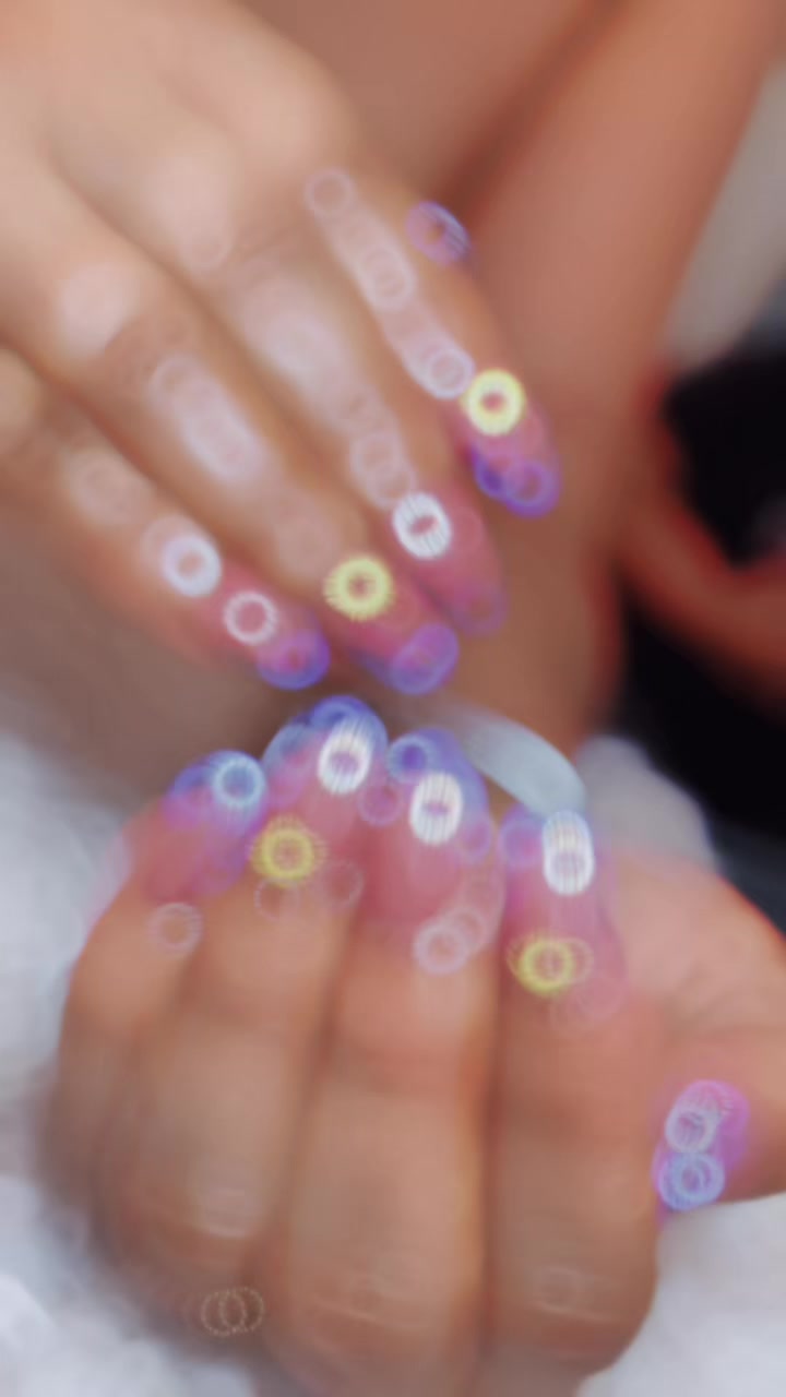@Carolin_Nails