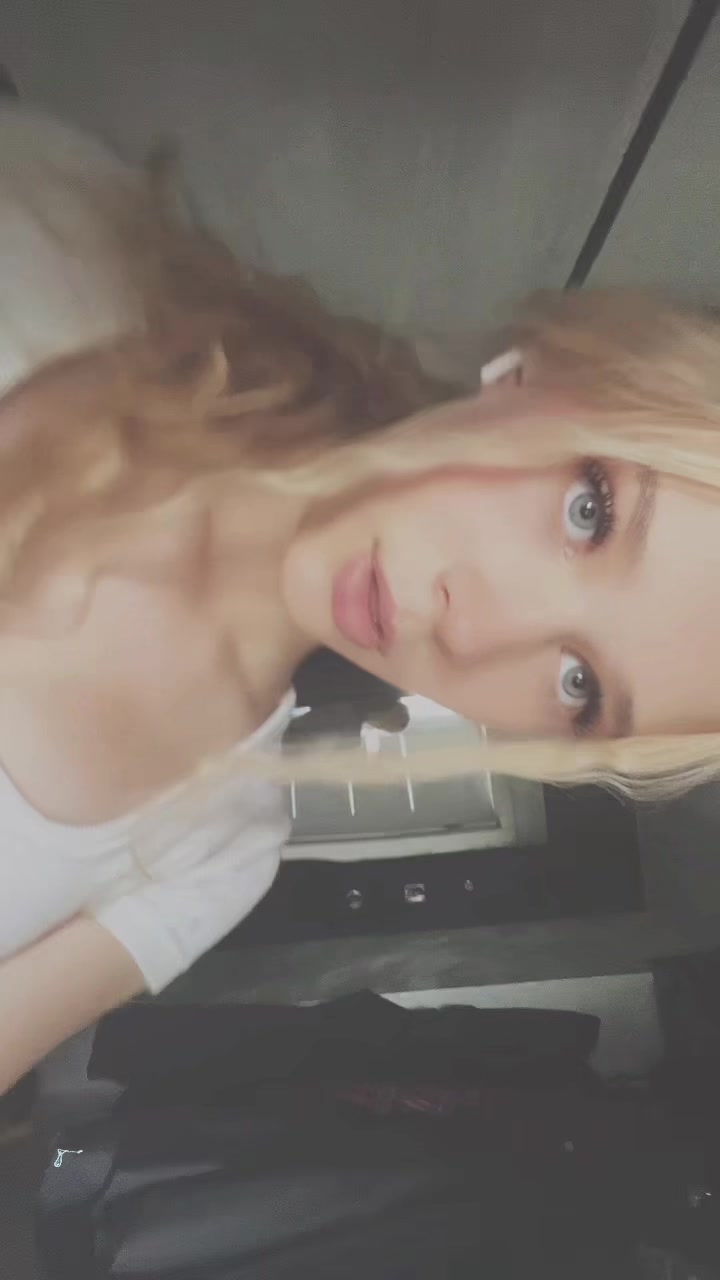 @мила