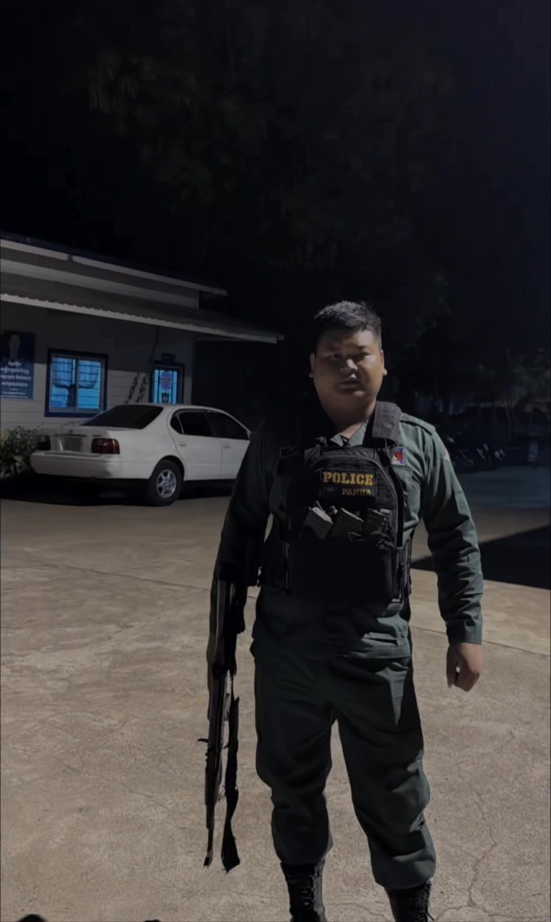 @ឥន្ទ្រីខ្មៅ ⚖️