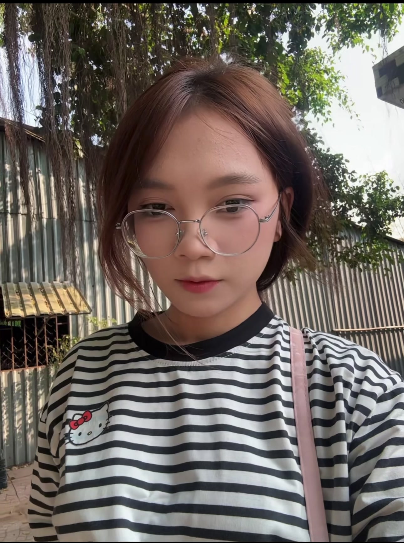 @g&aacute;i miền t&acirc;y