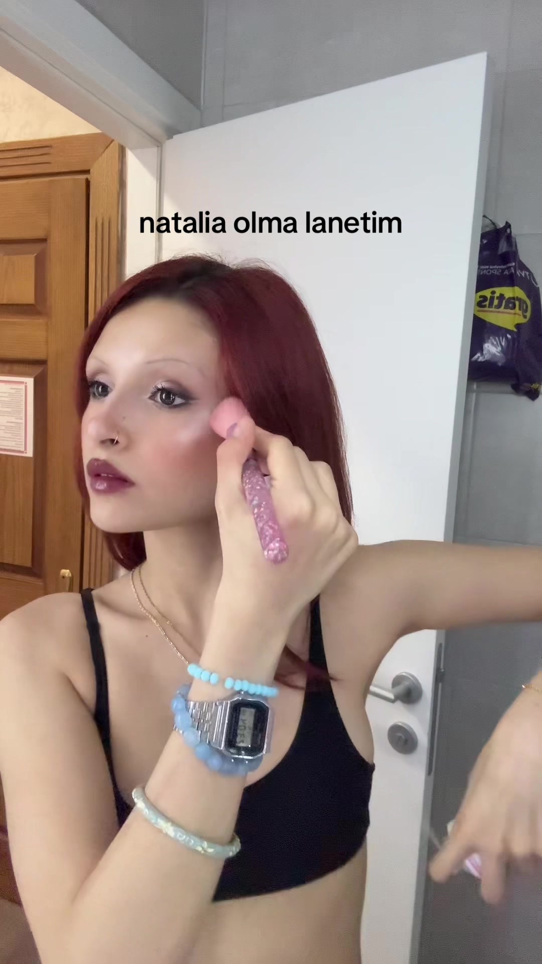 @v1snebrownie