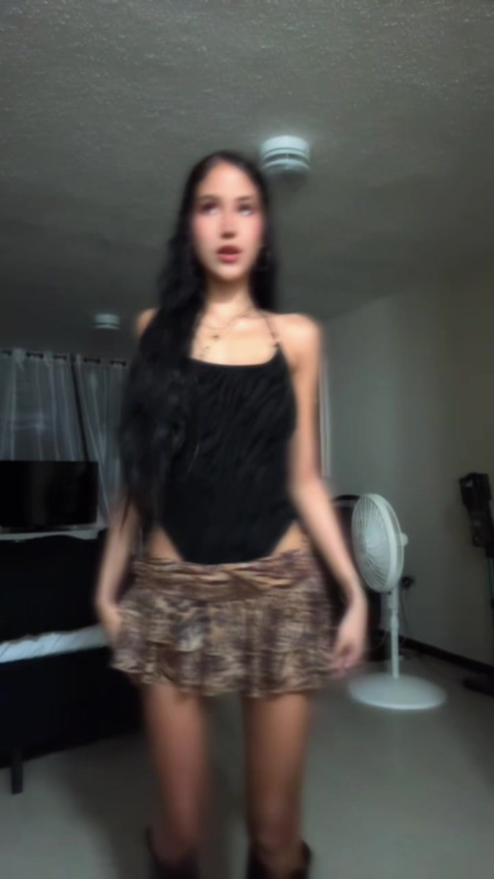 @paola krystal